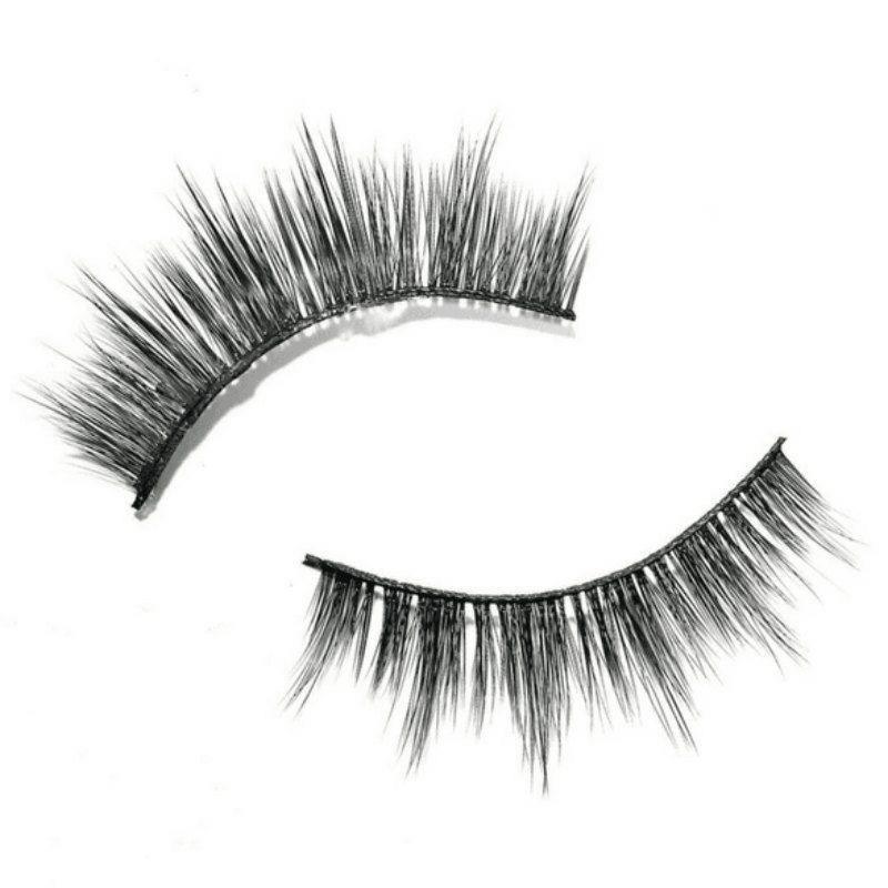 3D lashes from Nikki Smith Hair Collection, offering voluminous, fluttery lashes with a natural, layered look for a dramatic yet elegant eye enhancement.