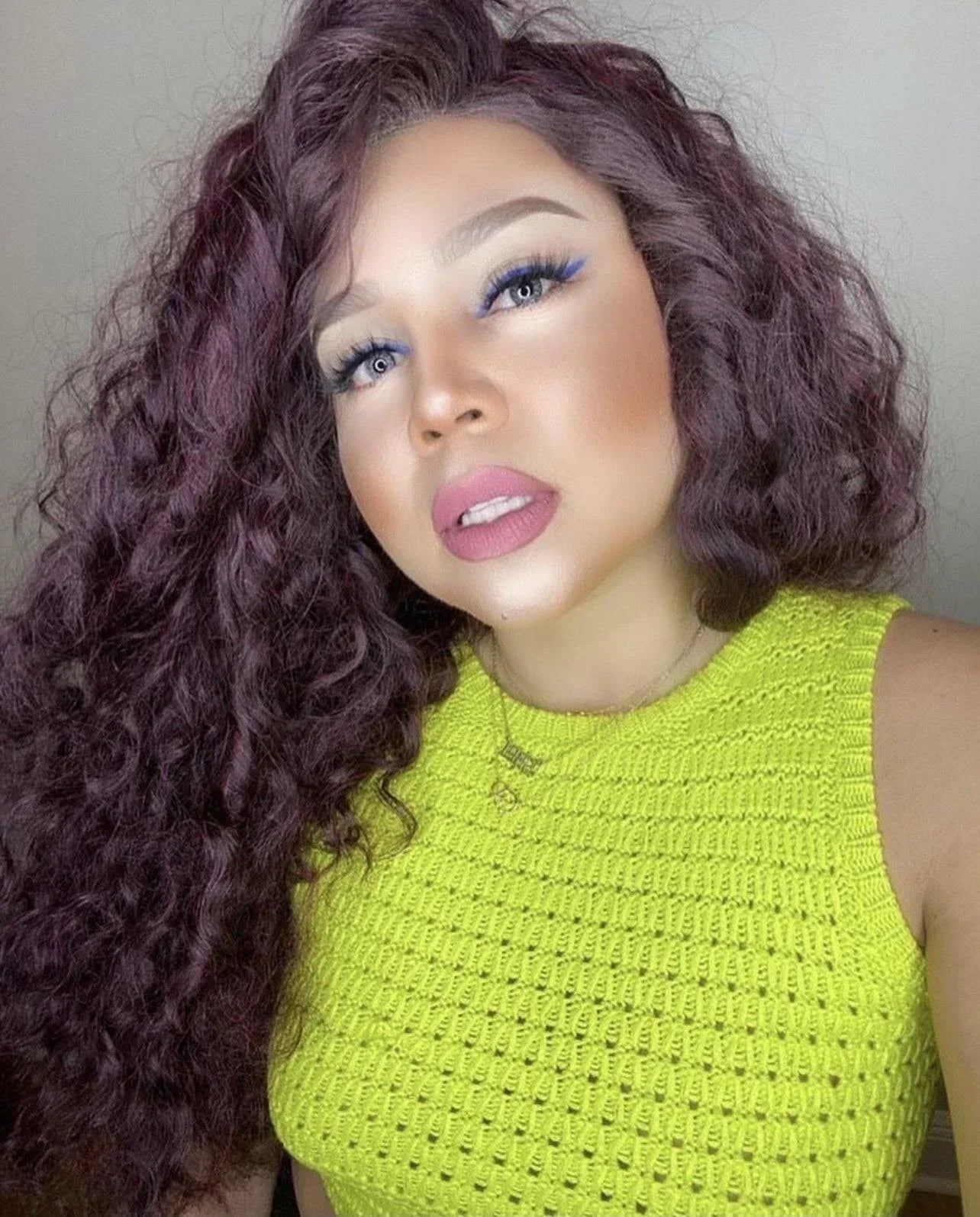 3D lashes from Nikki Smith Hair Collection, offering voluminous, fluttery lashes with a natural, layered look for a dramatic yet elegant eye enhancement.