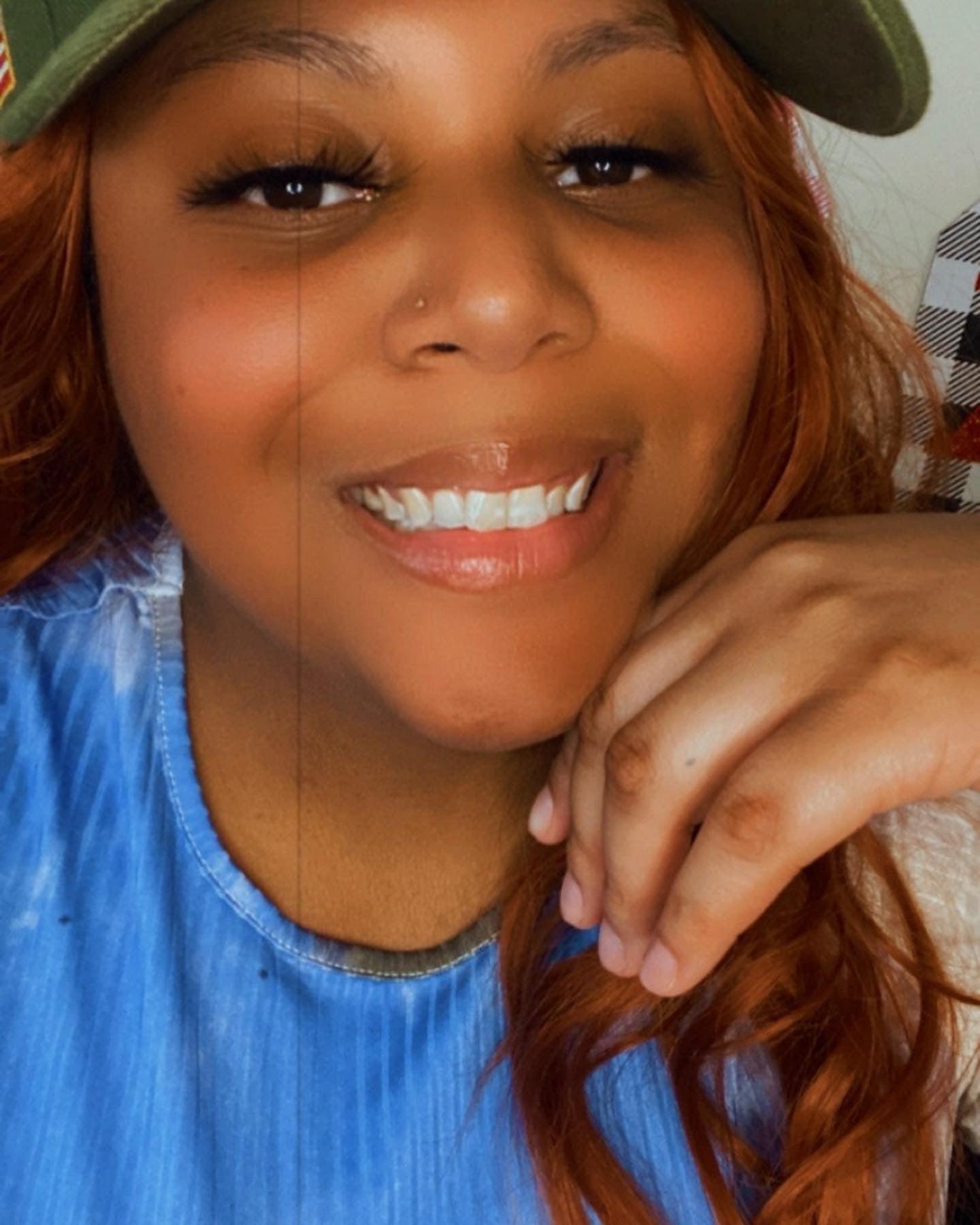 3D lashes from Nikki Smith Hair Collection, offering voluminous, fluttery lashes with a natural, layered look for a dramatic yet elegant eye enhancement.