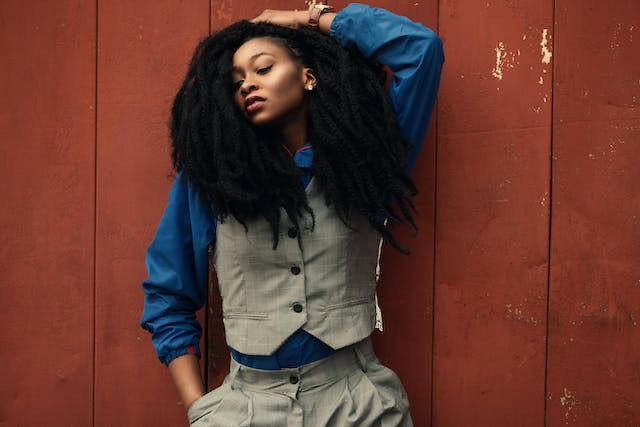 The Benefits of Seamless Clip-Ins: Achieve Quick and Natural-Looking Hairstyles