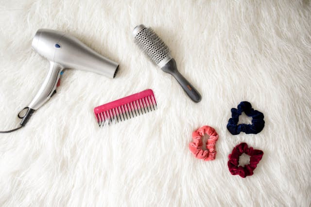 Thin Edges: Styling Solutions, Hair Growth Tips, and a Focus on Healthy Hair Practices