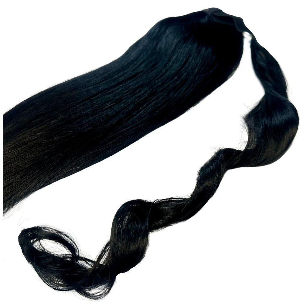 Close-up of Honey Blonde Ponytail, focusing on the comb attachment for easy and secure fit.