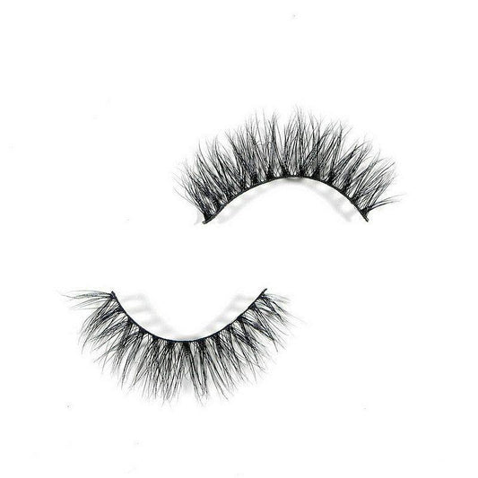 3D lashes from Nikki Smith Hair Collection, offering voluminous, fluttery lashes with a natural, layered look for a dramatic yet elegant eye enhancement.