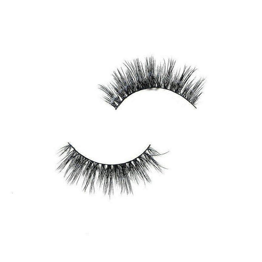 3D lashes from Nikki Smith Hair Collection, offering voluminous, fluttery lashes with a natural, layered look for a dramatic yet elegant eye enhancement.