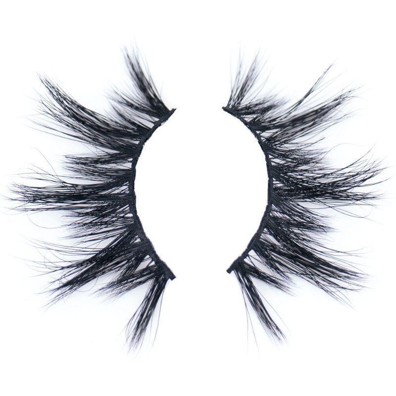 Luxurious 5D mink lashes with a voluminous, layered effect for a dramatic and fuller look. - Nikki Smith Collection