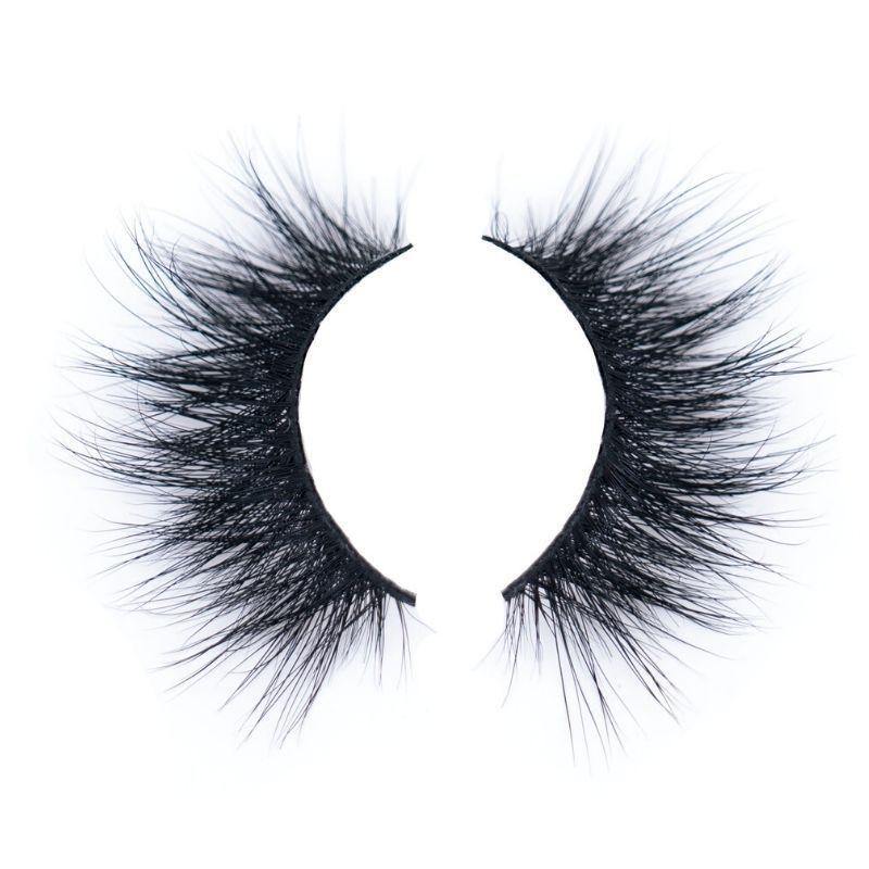 Luxurious 5D mink lashes with a voluminous, layered effect for a dramatic and fuller look. - Nikki Smith Collection