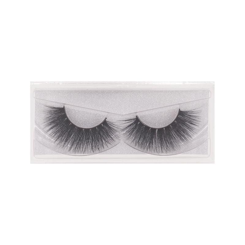 3D lashes from Nikki Smith Hair Collection, offering voluminous, fluttery lashes with a natural, layered look for a dramatic yet elegant eye enhancement.