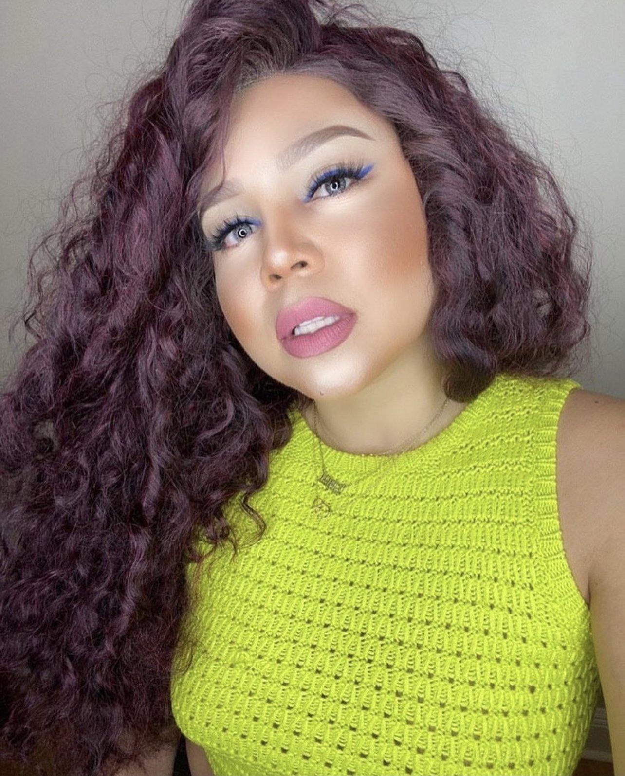 3D lashes from Nikki Smith Hair Collection, offering voluminous, fluttery lashes with a natural, layered look for a dramatic yet elegant eye enhancement.