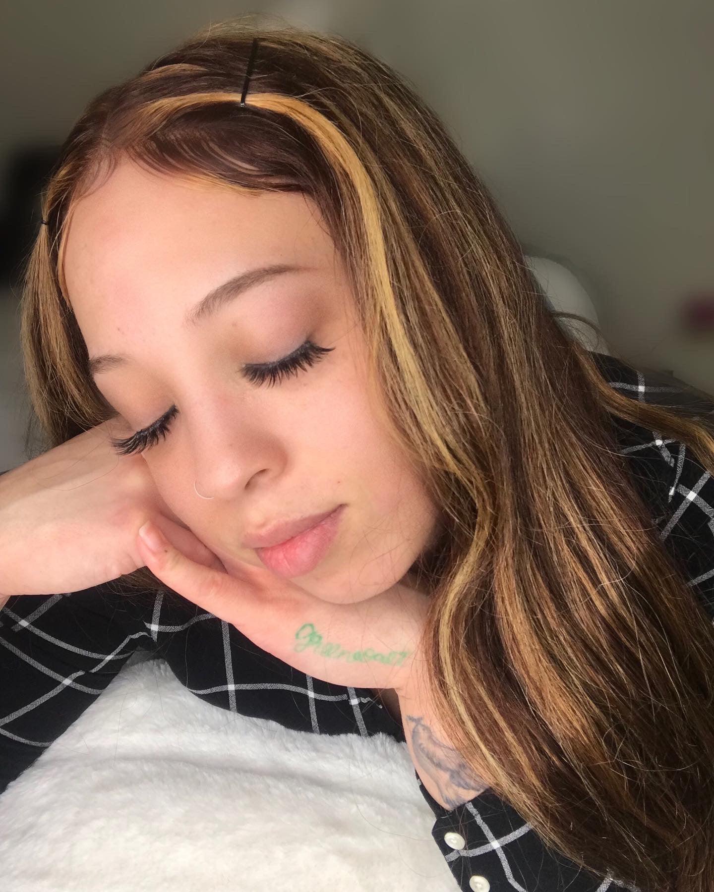 3D lashes from Nikki Smith Hair Collection, offering voluminous, fluttery lashes with a natural, layered look for a dramatic yet elegant eye enhancement.