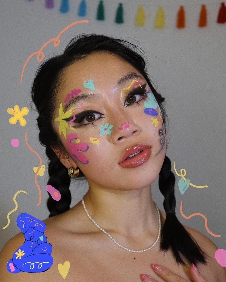 3D lashes from Nikki Smith Hair Collection, offering voluminous, fluttery lashes with a natural, layered look for a dramatic yet elegant eye enhancement.