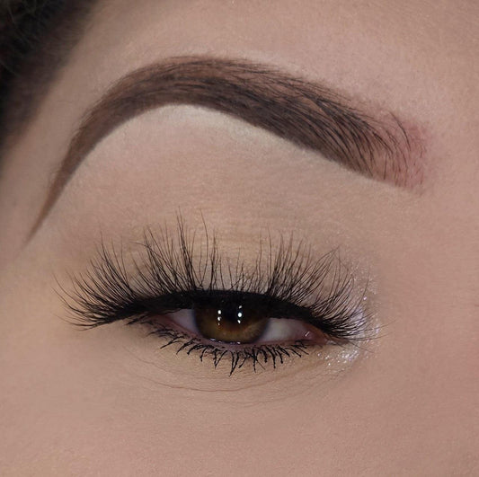 Luxurious 5D mink lashes with a voluminous, layered effect for a dramatic and fuller look. - Nikki Smith Collection