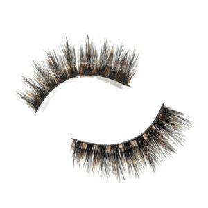 3D lashes from Nikki Smith Hair Collection, offering voluminous, fluttery lashes with a natural, layered look for a dramatic yet elegant eye enhancement.